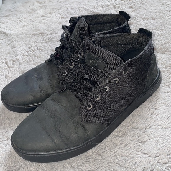 9.5 Timberland's - Picture 7 of 8